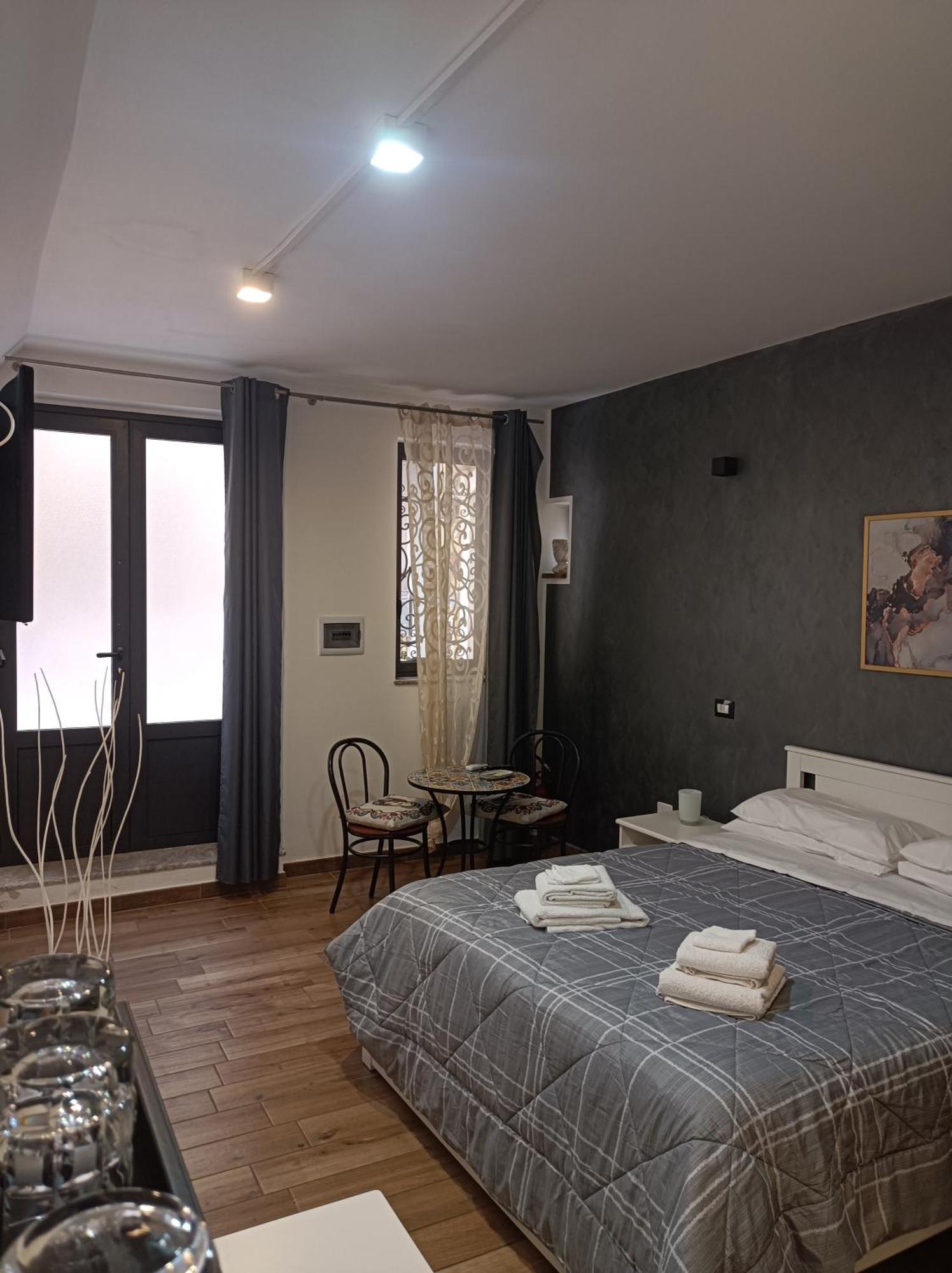 La Jacaranda Rooms Taormina Exterior foto